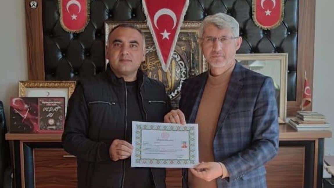 Başarı Belgesi Takdimi